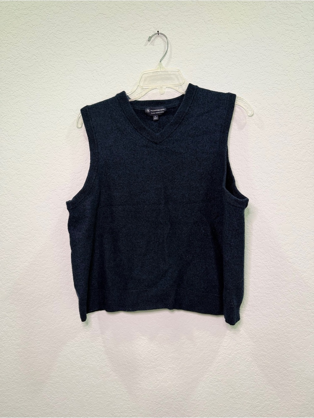 Hart Schaffner Marx Navy V-Neck Merino Wool Sweater Vest